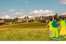 Gruppe von Menschen die sich in einer Diskussion befinden vor Dorf